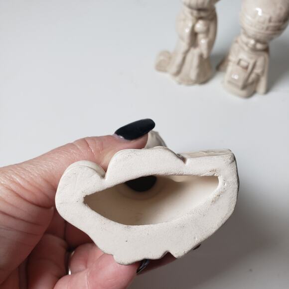 Vintage Small Nativity Set Unpainted Bisque Ceramic Children's Christmas 8PC - Picture 6 of 14